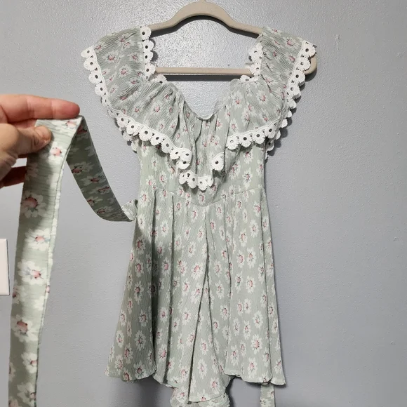 SAINTS SECRETS Womens Romper Small Sage Green Floral Lace Coquette Cottage Boho - Picture 3 of 11